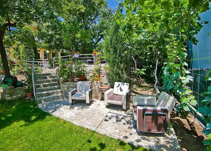 Sequoia Golden Sands